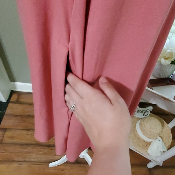 **LAST ONE** V-Neck Tunic with Pockets - Picture 5 of 5